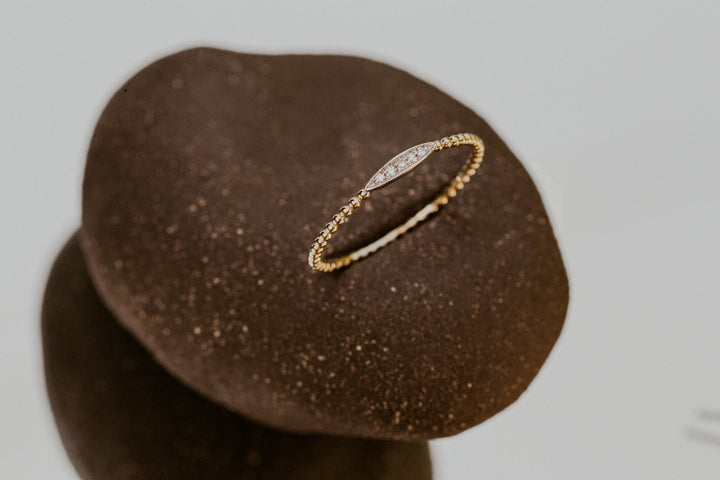 Oval Diamond Holly Ring